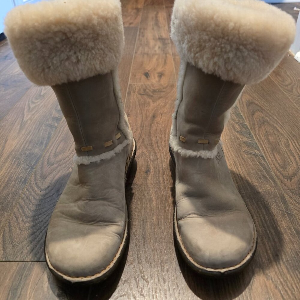 Uggs ladies tall winter boots
